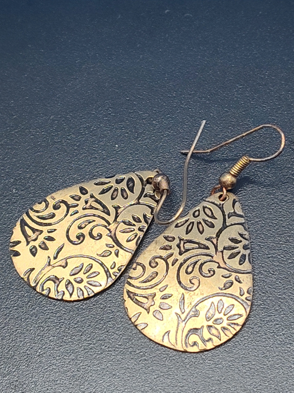 Vintage-Inspired Gold Teardrop Filigree Earrings
